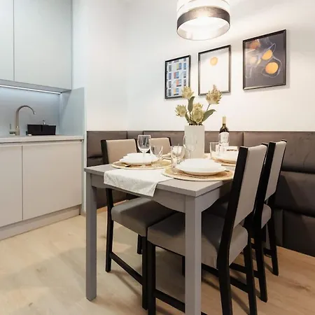Flystay Balcony Retreat Διαμέρισμα Μπρατισλάβα