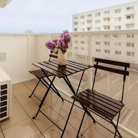 Flystay Balcony Retreat Διαμέρισμα