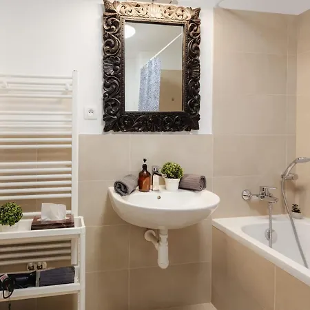 Flystay Balcony Retreat Διαμέρισμα *