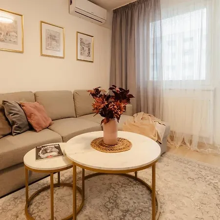 Flystay Balcony Retreat Διαμέρισμα Μπρατισλάβα